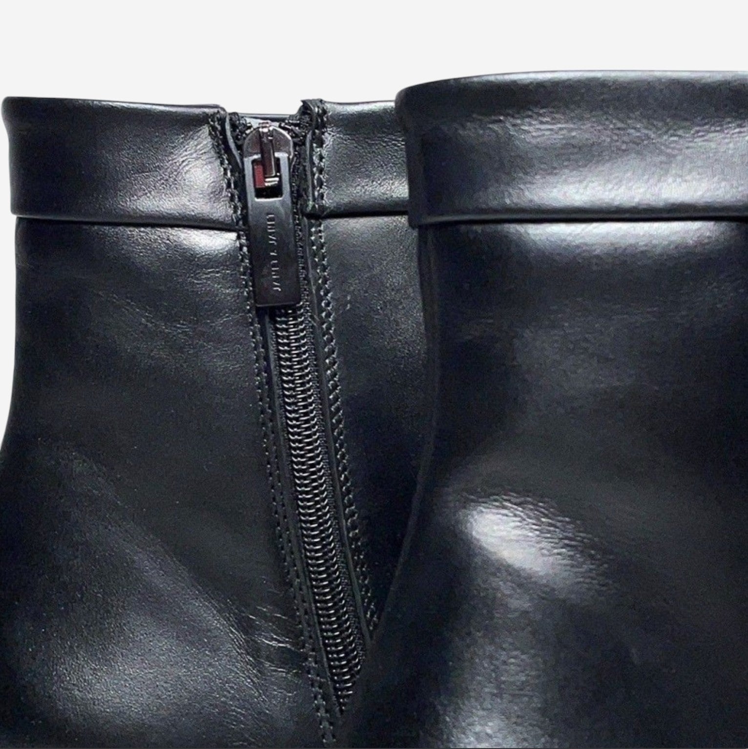 Janet & Janet Diletta Booty