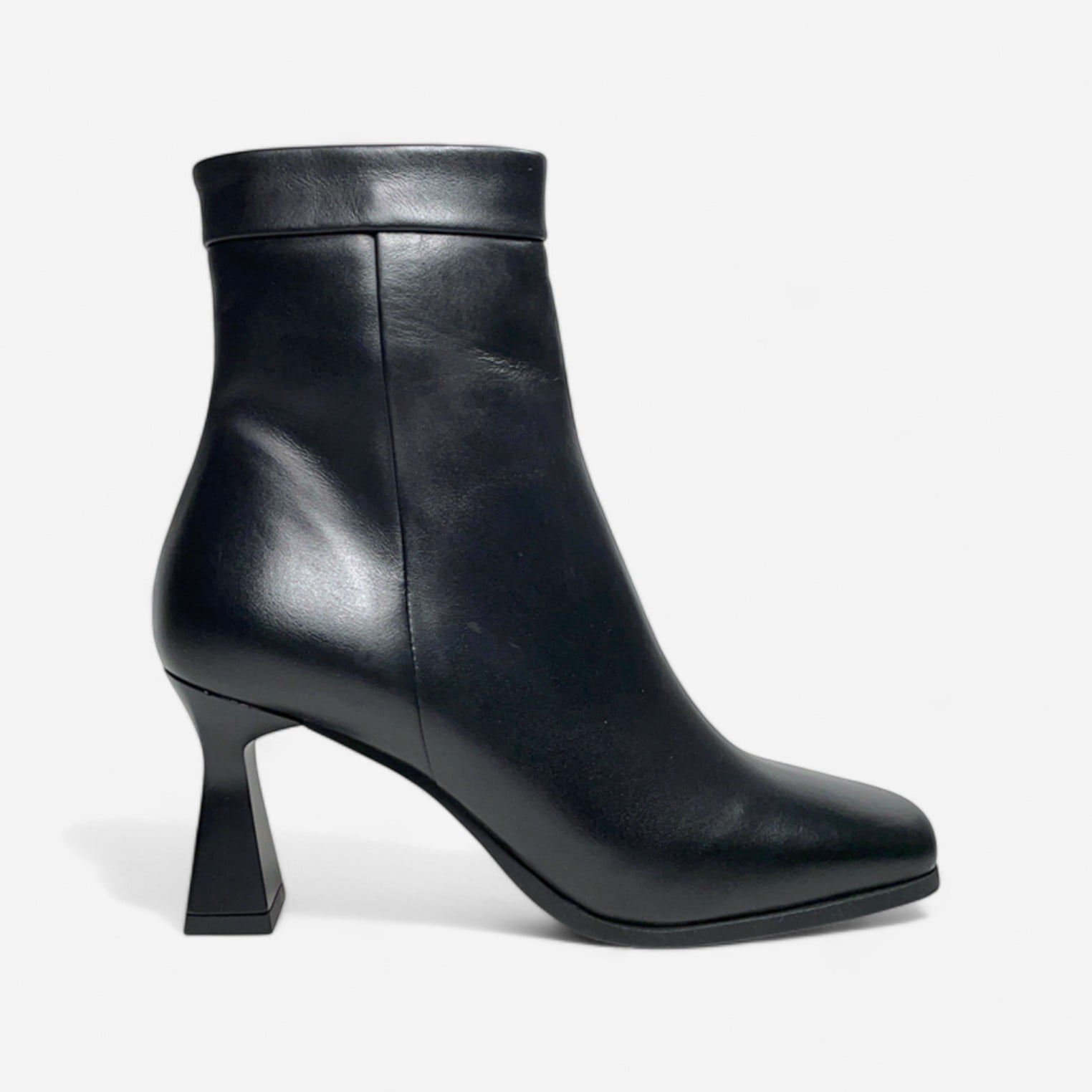 Janet & Janet Diletta Booty