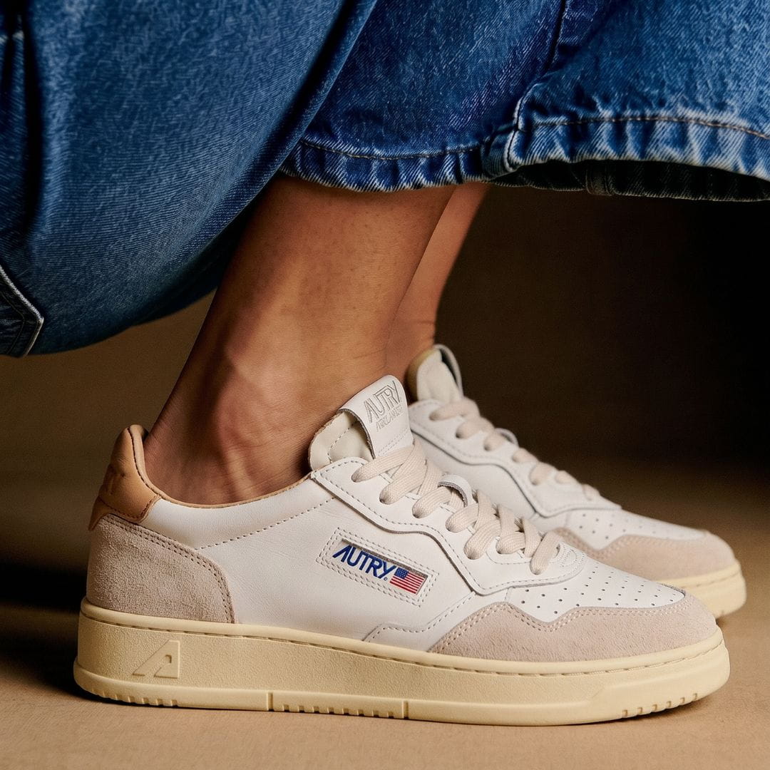 Autry Medalist Orange Sneaker