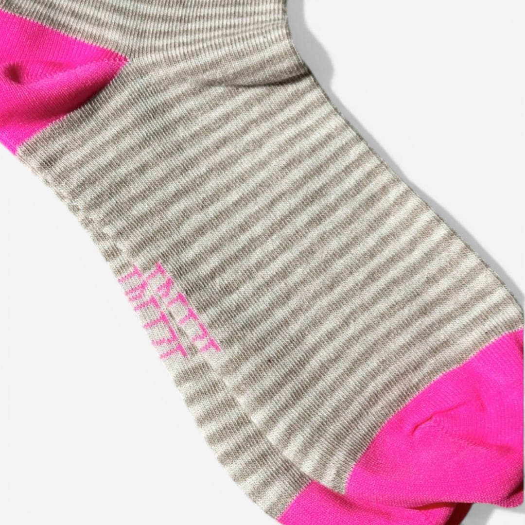 Calcetines Tretze beige y fluor rosa
