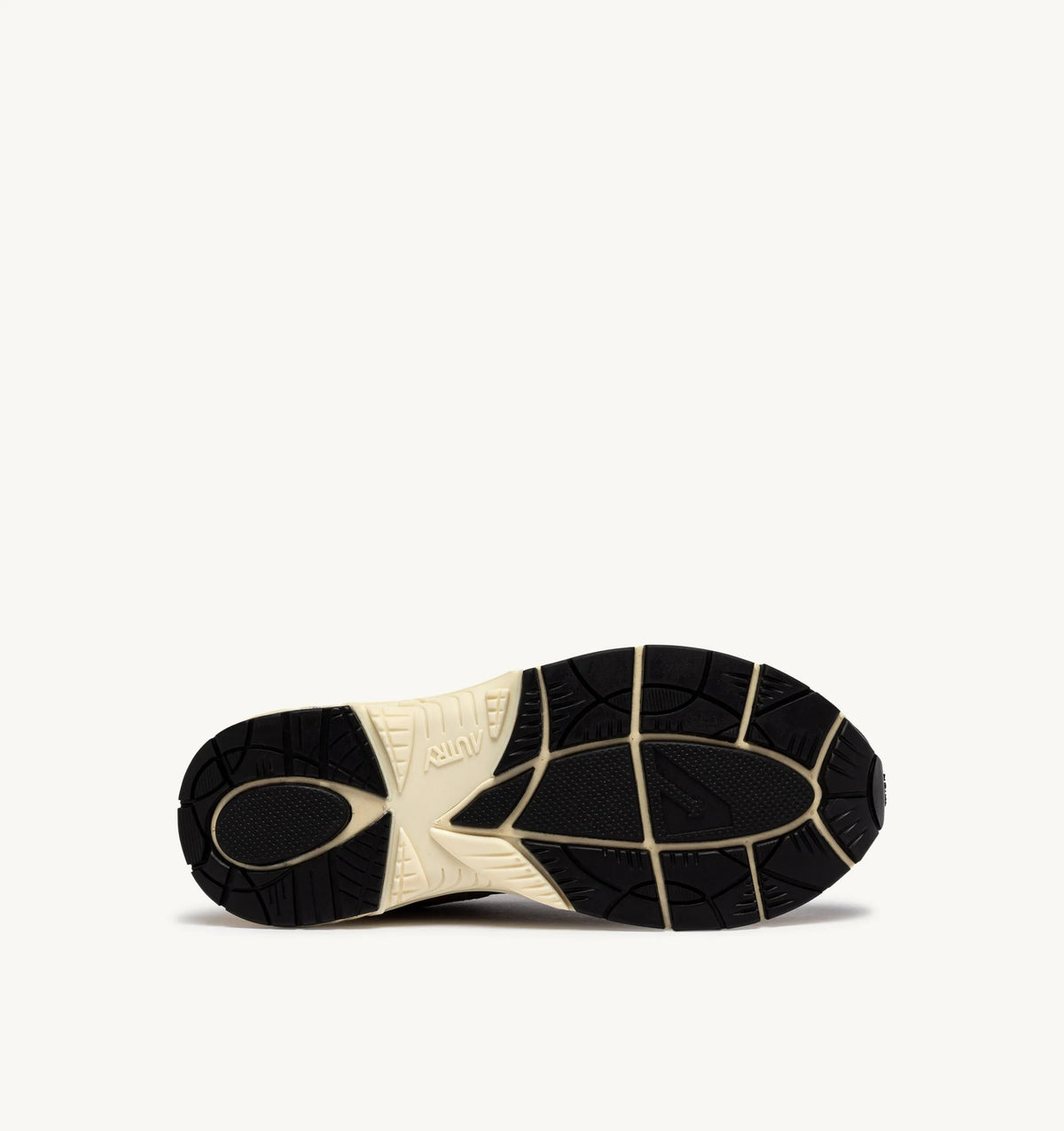 Sneaker Autry Hyperway UM25 Chocolate