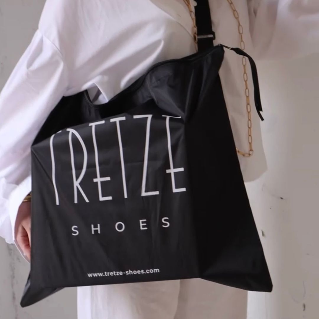 Tretze Black Travel Bag