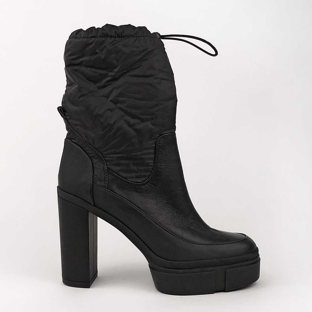 Vic Matie black boot