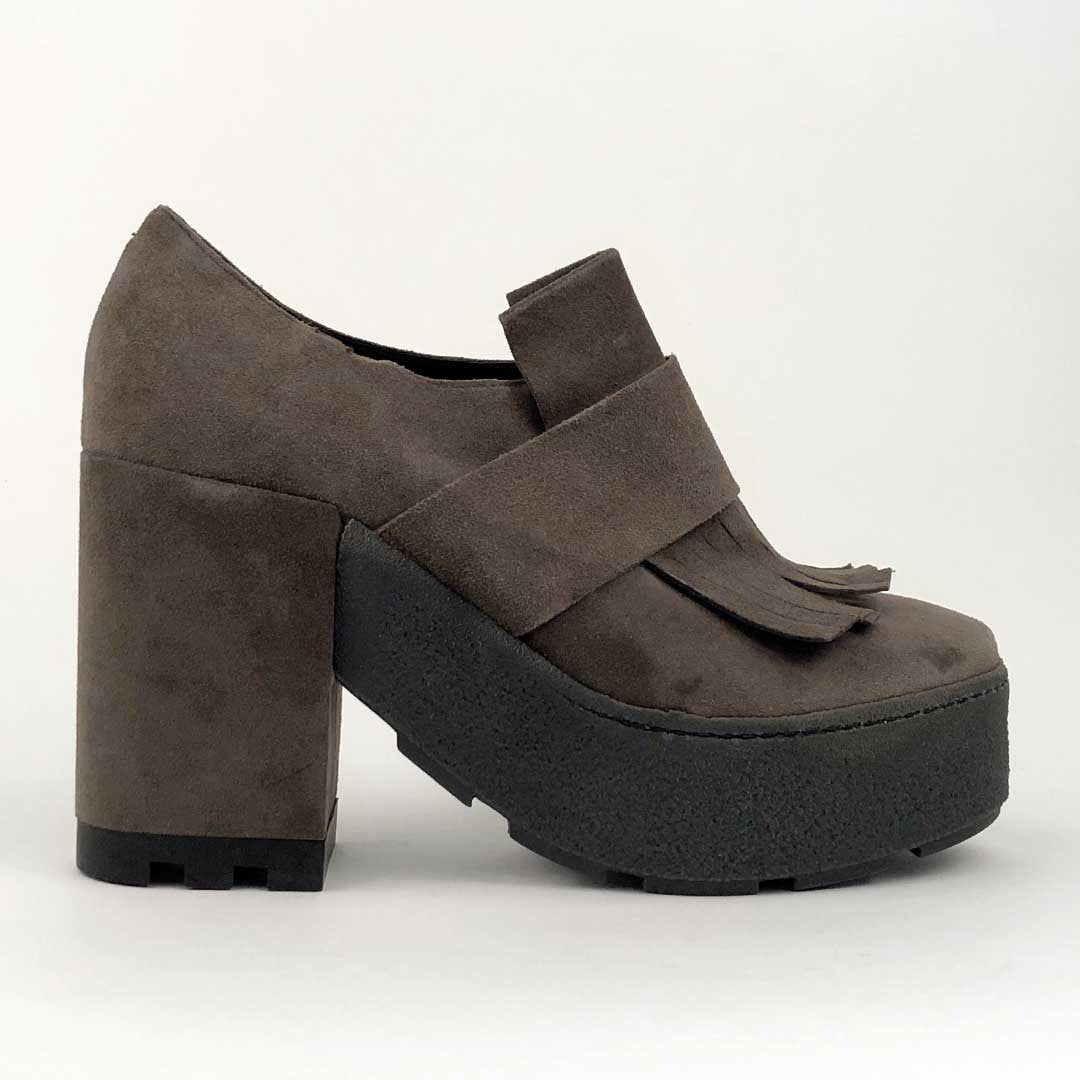 Vic Matie brown suede shoe