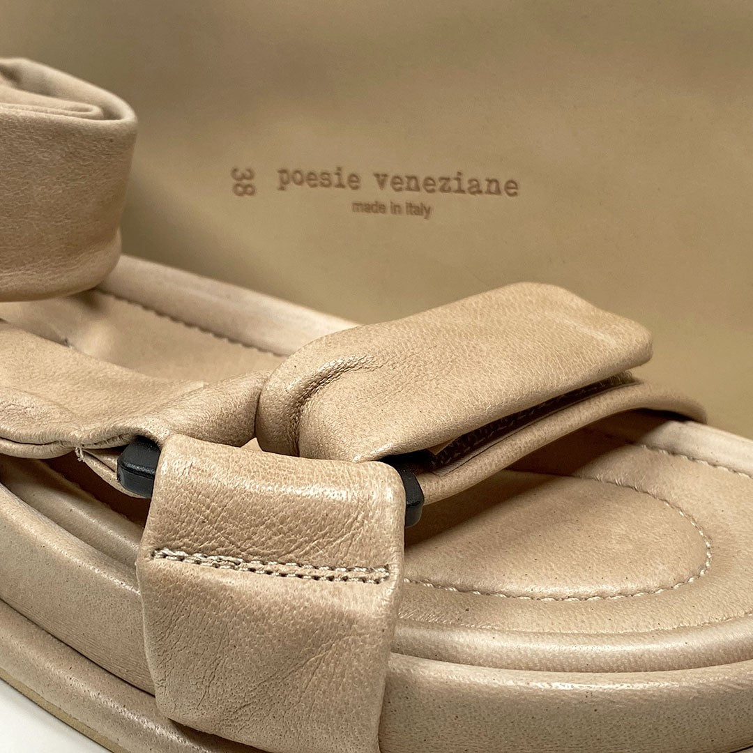 Poesie Veneziane desert sandal