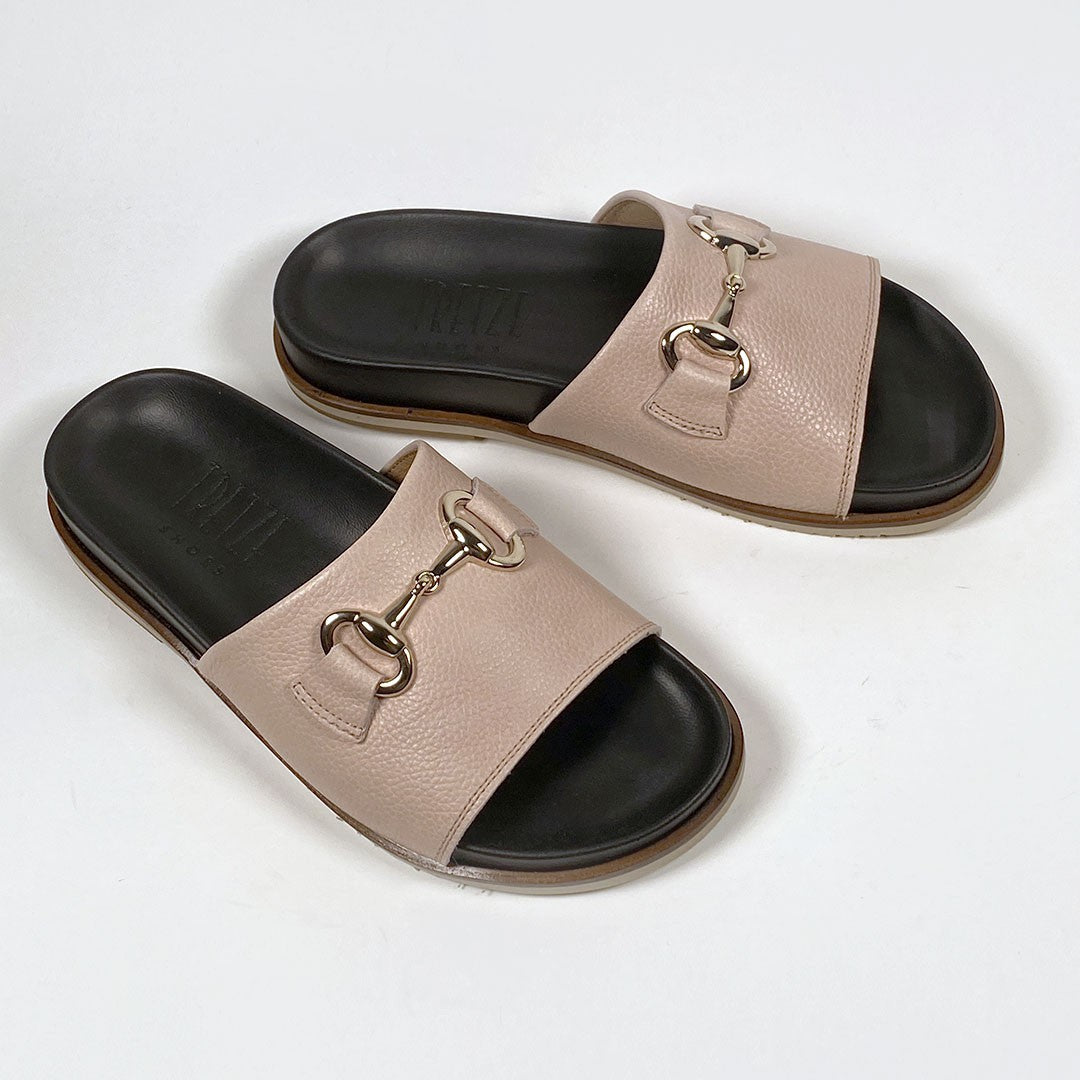 Tretze beige sandal