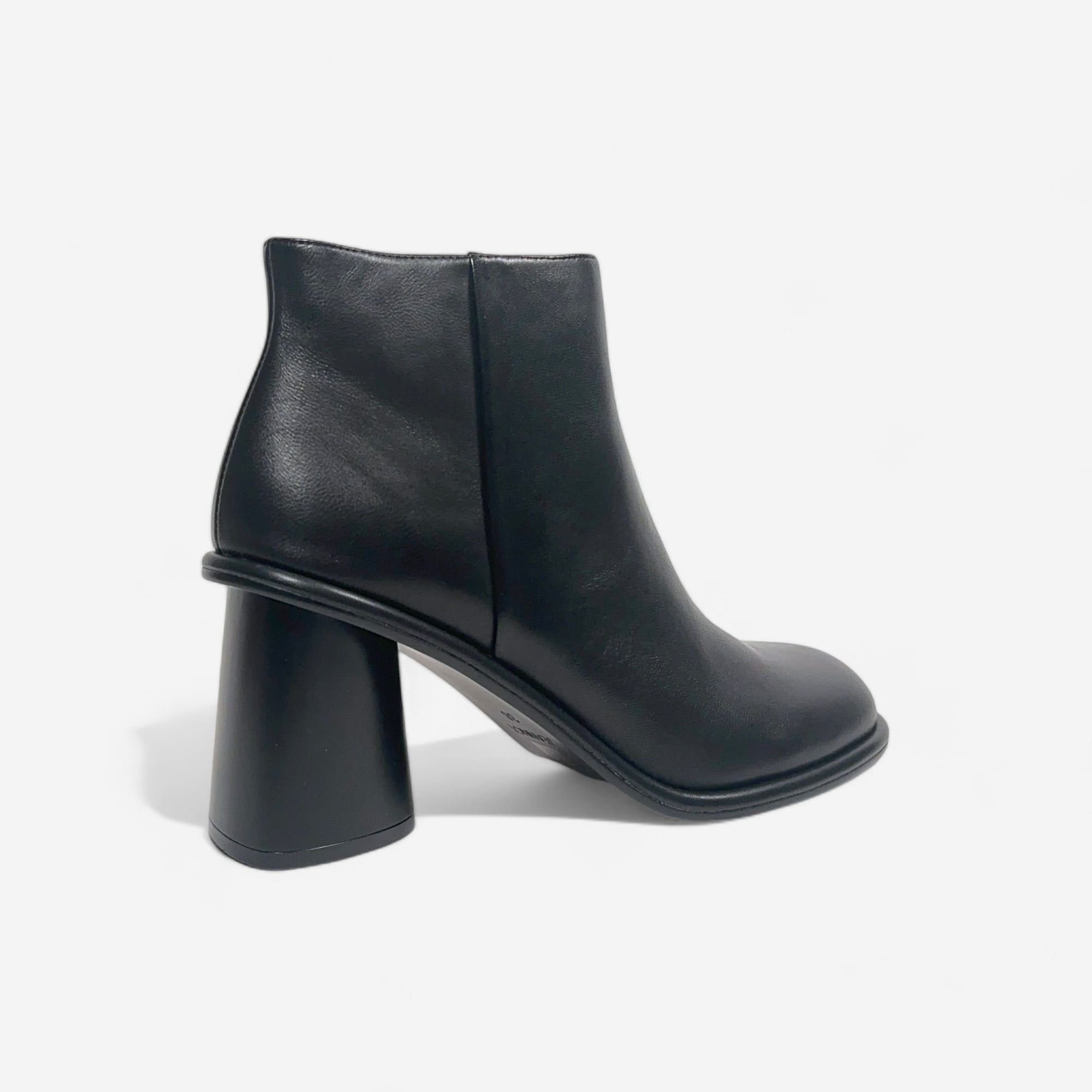 Black Jeannot Boot