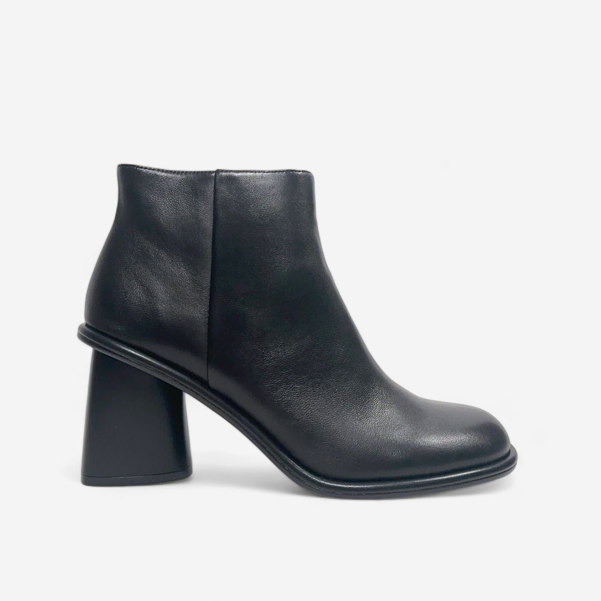 Black Jeannot Boot