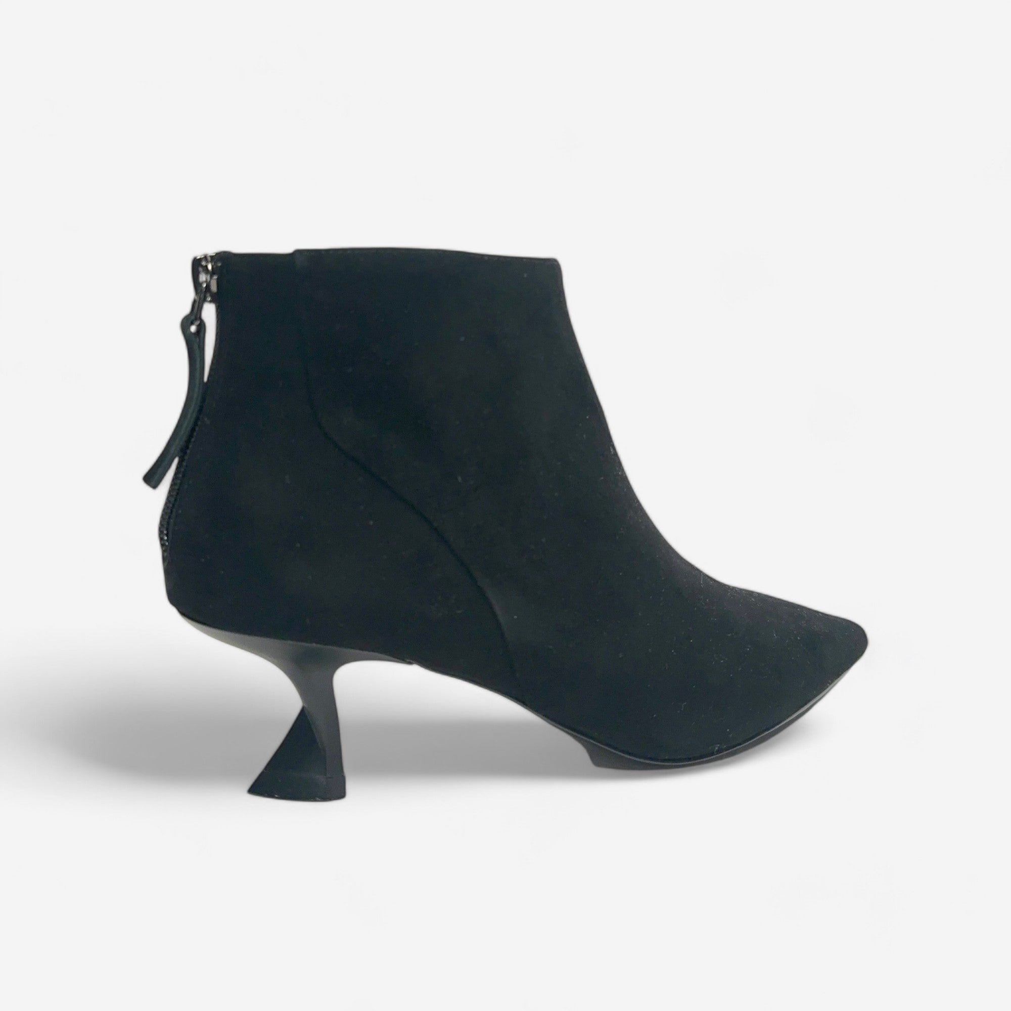 Jeannot black pointed toe boot