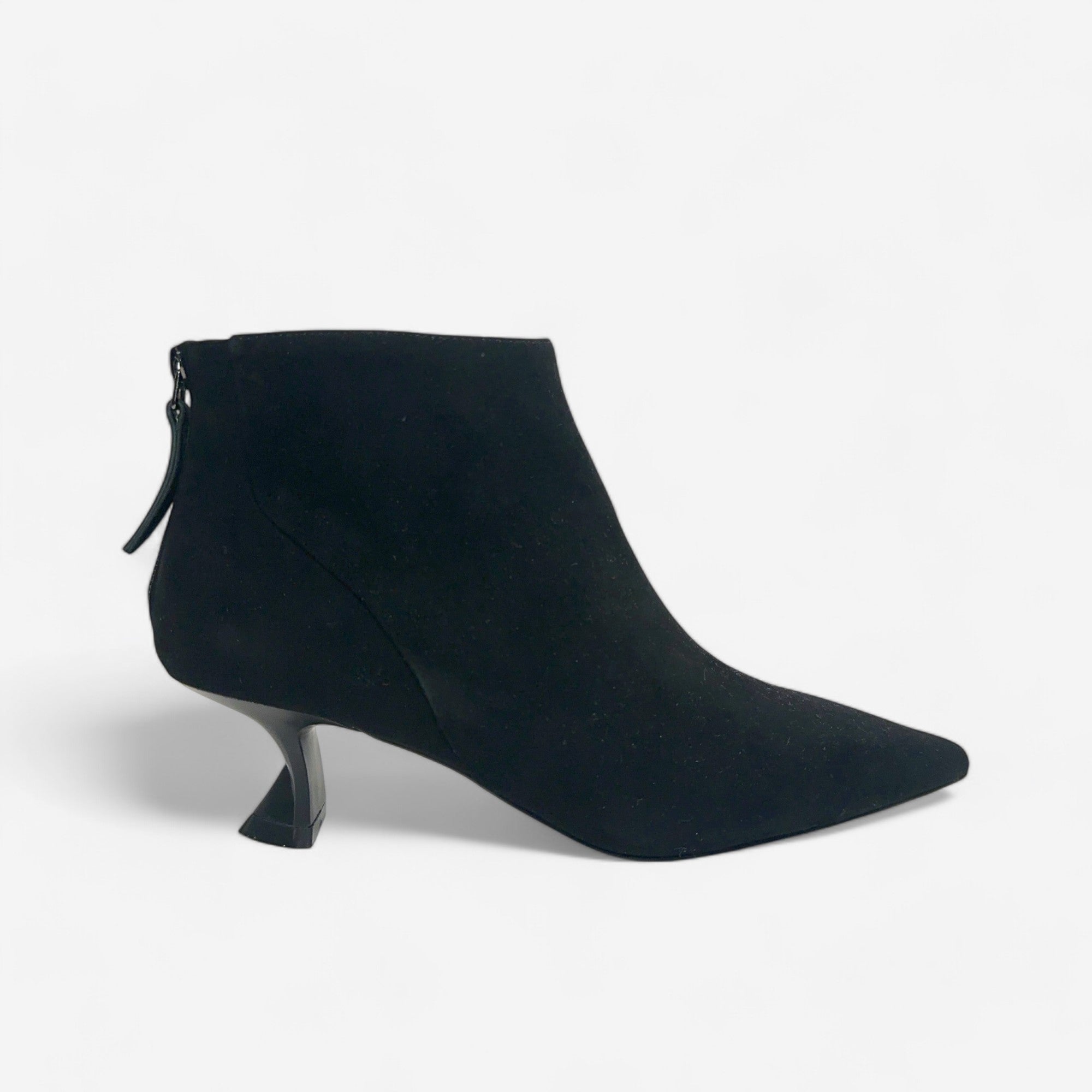 Jeannot black pointed toe boot