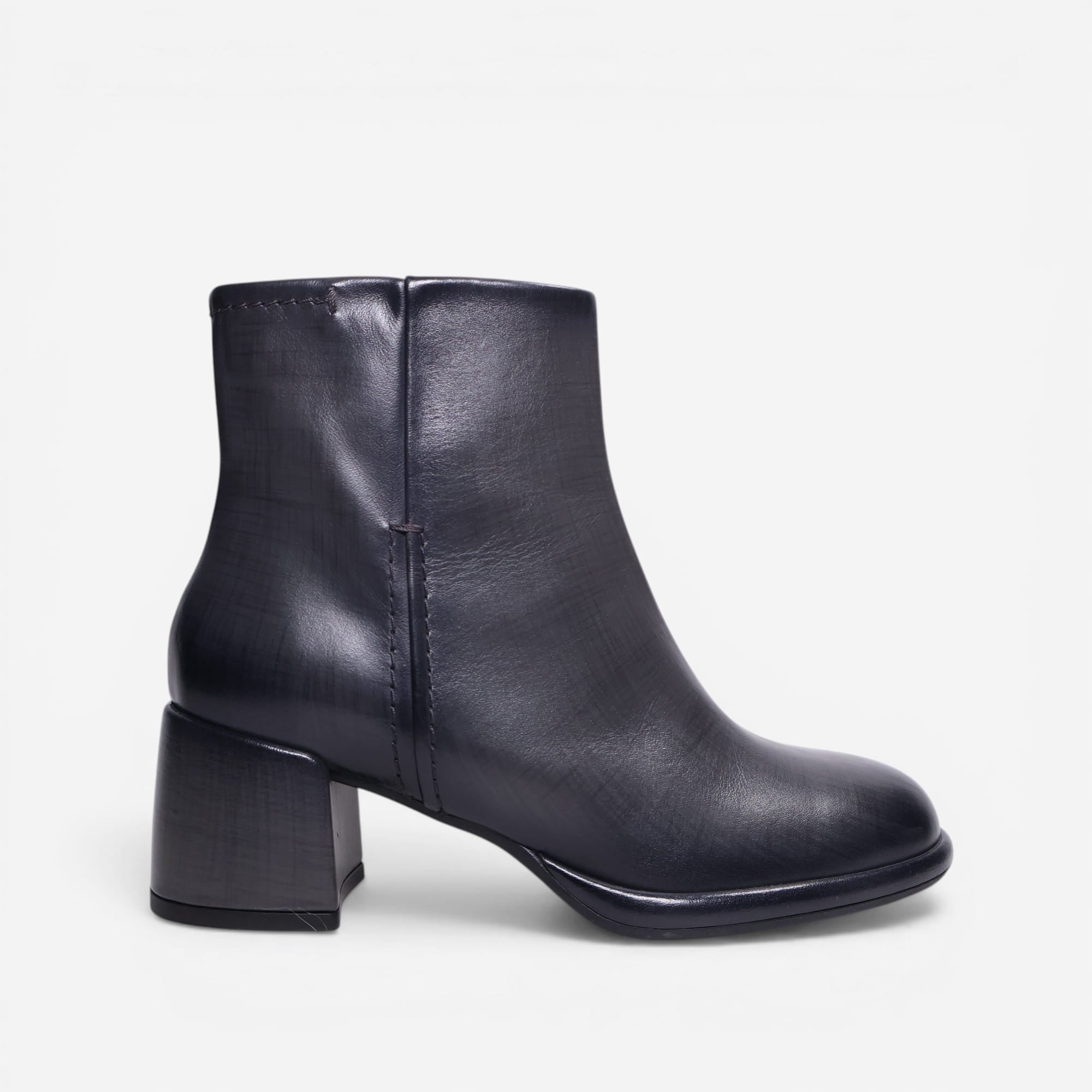 Botín Pons Quintana Emilia nepal