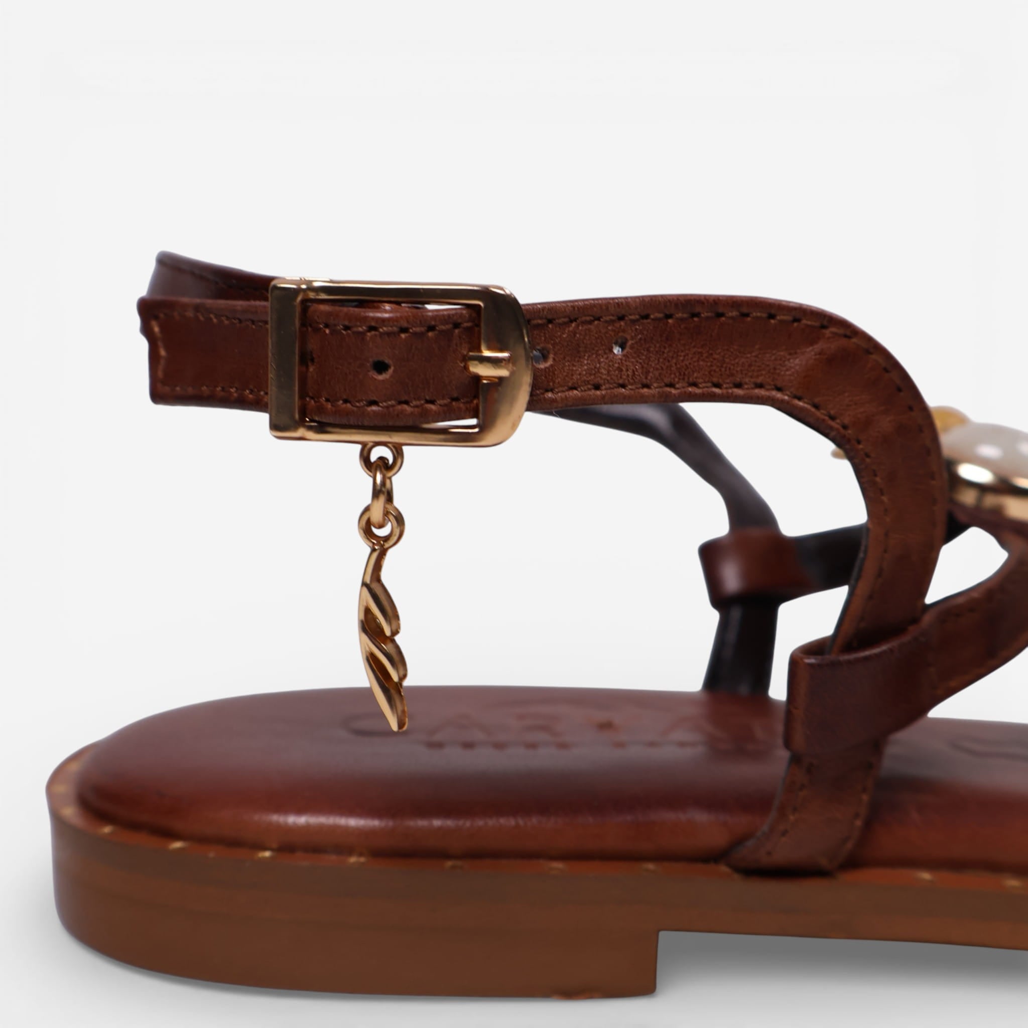Sandalia Caryatis Zefi brown